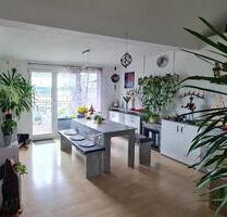 *helle 3-Zimmer-Wohnung mit Südbalkon und Garage* - Dinkelsbühl