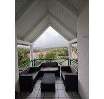 Schöne 3-Zimmer-Dachgeschosswohnung mit Burgblick in Harburg - Fünfstetten