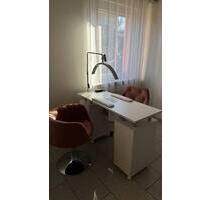 Manikürentisch zu vermieten - 300,00 EUR Kaltmiete, in Neunkirchen (PLZ: 66539) Kohlhof