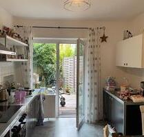 Renovierte 1-Zi-Wohnung zzgl. gr. Wohnküche, Terrasse und Garten - Essen Stadtbezirk III