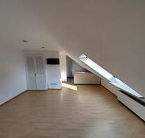 Teilmöbliertes Dachgeschoss Apartment in Hannover Doehren