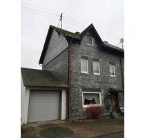 Doppelhaushälfte für handwerklich Begabte zu verkaufen - Wilnsdorf