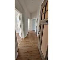 Renovierte 3 - Raum-Wohnung im Schönen Altbau - Magdeburg Nordwest