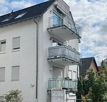 Helle Renovierte 2 - Zimmer-Wohnung mit Balkon in Ruhiger Lage - Kelsterbach