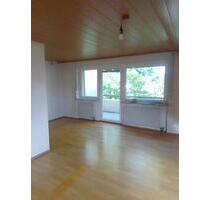 2-Raum-DG-Wohnung mit Balkon in Stuttgart-Sommerain