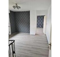Schöne Wohnung - 800,00 EUR Kaltmiete, ca.  73,00 m² in Sennfeld (PLZ: 97526)