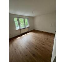Erstbezug nach Renovierung! Helle 2-Zimmerwohnung m. Duschbad - Bottrop Boy