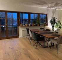 Großzügige Bel Etage mit 3 Balkonen Einbauküche und neuem Bad - Oberhaching Deisenhofen