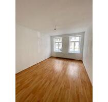 Schöne 2 Zimmer Wohnung mit Balkon, separater Küche und Bad mit Tageslicht - Leipzig Nordwest