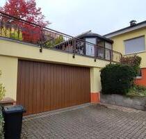 Freistehendes Einfamilienhaus auf großzügigem Grundstück - Brackenheim