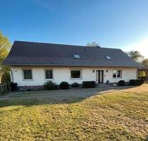 Großes freistehendes Wohnhaus Einfamilienhaus - Seehausen (Altmark)