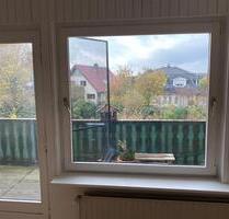 Charmante, lichtdurchflutete 4 Zimmerwohnung mit riesigem Süd-Balkon. - Quickborn