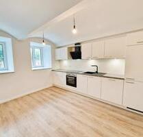 Wohnkomfort mit Stil – 1-Zimmer-Wohnung mit Echtholzboden & Einbauküche - 47 m² in zentraler Lage - Leipzig Mitte
