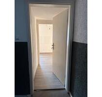 Renovierte, helle 1,5 Zimmer-Wohnung – ab sofort bezugsfrei - Essen Stadtbezirk VII