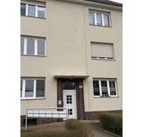 3 Raum-Wg. in Wolfen im 1.OG - 86qm, Garten, Garage, Küche NEU - Bitterfeld-Wolfen