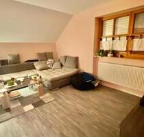 100 m² klimatisierte Wohnfläche im 1. OG zur Miete - Poppenhausen