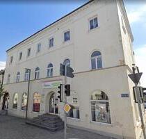 Gewerberaum in Top Lage - 2.200,00 EUR Kaltmiete, in Osterhofen (PLZ: 94486)