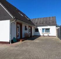 Ein- bzw. Zweifamilienhaus mit möglichem zusätz. Bauplatz - Drochtersen