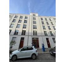 Ab sofort in Friedrichshain: 3 Zimmer + Balkon + TG-Stellplatz - Berlin Friedrichshain-Kreuzberg