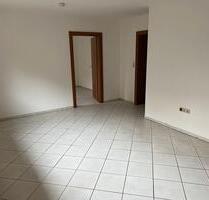 Souterrain 2 Zimmer Wohnung in Kirchdorf Küche, Stellplatz, hell - Simbach am Inn