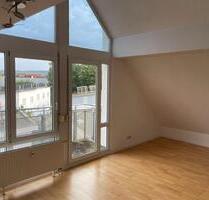 v. Privat - Lichtdurchflutete 2-Zimmer-Wohnung mit zwei Balkonen - Ditzingen