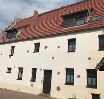 Große 2-Raum-Wohnung im 1. OG in Burg