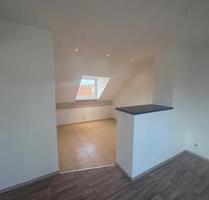 Renovierte Dachgeschosswohnung in Stassfurt zu vermieten! - Staßfurt