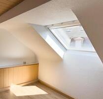 Schön,helle 2ZKB Dachgeschosswohnung in St.Arnual - Saarbrücken St. Arnual