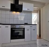 Renovierte 3 Zimmer DG Wohnung mit Küche & Gäste WC in Kohlscheid - Herzogenrath