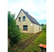 Handwerkerhaus mit großem Grundstück in Weddingstedt