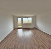 Helle 4-Zimmer-Wohnung mit Balkon im Dachgeschoss - Uslar