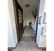 Zweizimmerwohnung mit großen Balkon, Stellplatz im Innenhof(Wald) - Solingen