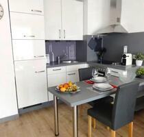 Möblierte 1 Zimmer- Wohnung mit Balkon & moderner Ausstattung - Düsseldorf Stadtbezirk 6