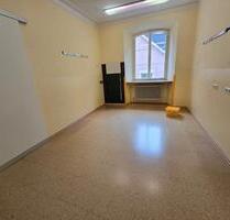 Interessante Gewerbefläche direkt am Marktplatz von Ellwangen - Ellwangen (Jagst)