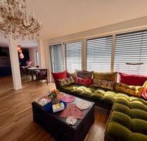 Luxuriöse, vollmöblierte 2,5-Zimmer-Wohnung zur Miete - Bergisch Gladbach