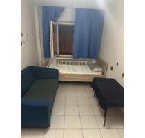 Einzelzimmer – Gemeinschaftsbad & WC – Möbliert - Köln Mülheim