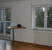 Von Privat: Charmante 2-ZKB mit Westbalkon + Einzelgarage - Diedorf