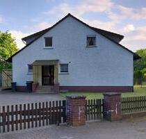 Ein-Zweifamilienhaus mit 9 Zimmern in Baven - Südheide