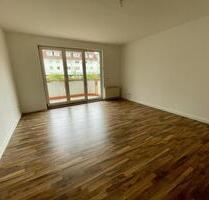 Frisch renovierte 3-Zimmer-Wohnung mit neuer Einbauküche, Gäste-WC und Stellplatz – Erdgeschoss - Aschersleben