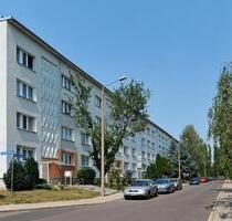 3-Zi-Whg. mit Tageslichtbad und Balkon - Merseburg
