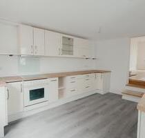 Komplett renovierte Haushälfte - 1.300,00 EUR Kaltmiete, ca.  109,00 m² in Bingen am Rhein (PLZ: 55411)