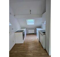 Frisch renovierte, helle 4-Zimmer-Wohnung - Aachen Aachen-Mitte
