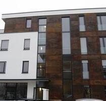Wohnen in unmittelbarer Elbnähe: Fußbodenheizung, Balkon, Parkett, Badewanne & Dusche, Tiefgarage! - Magdeburg
