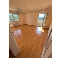 Helle 2-Zimmer-Wohnung in Giebel mit hervorragender Aussicht - Stuttgart Degerloch