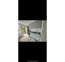 Schöne 2 Zimmerwohnung mit Einbauküche und eigenem Garten - Bremen Gröpelingen