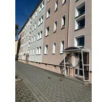 Biete 55qm - Eigentumswohnung - 40.000,00 EUR Kaufpreis, ca.  55,00 m² in Glauchau (PLZ: 08371)