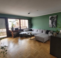 Zentralerenovierte 3-Zi-Whg mit Balkon, EBK, Garage & Stellplatz - Bad Salzuflen