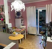 Renovierte 1-Zimmer-Wohnung zzgl. großer Wohnküche und Terrasse - Essen Stadtbezirk III