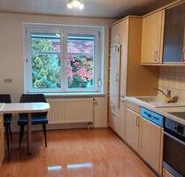 EFH mit Einbauküche, Garten und großem Nebengelass zu Vermieten - Ebersbach