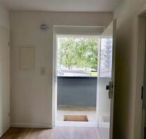 Erstbezug nach Sanierung! Moderne 3-Zimmer-Whg mit Balkon - Heiligenhaus